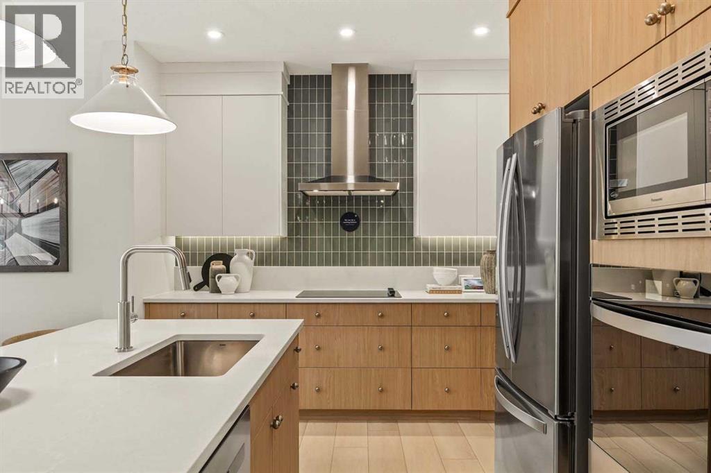 148 Lucas Green NW — photo 3