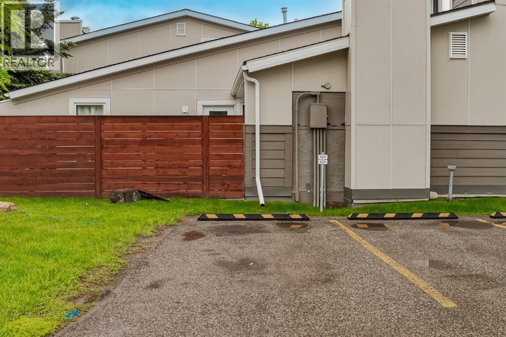 707, 13104 Elbow Drive SW — photo 31