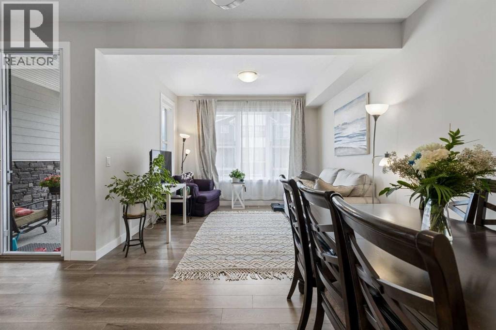 711 Crestridge Common SW — photo 3