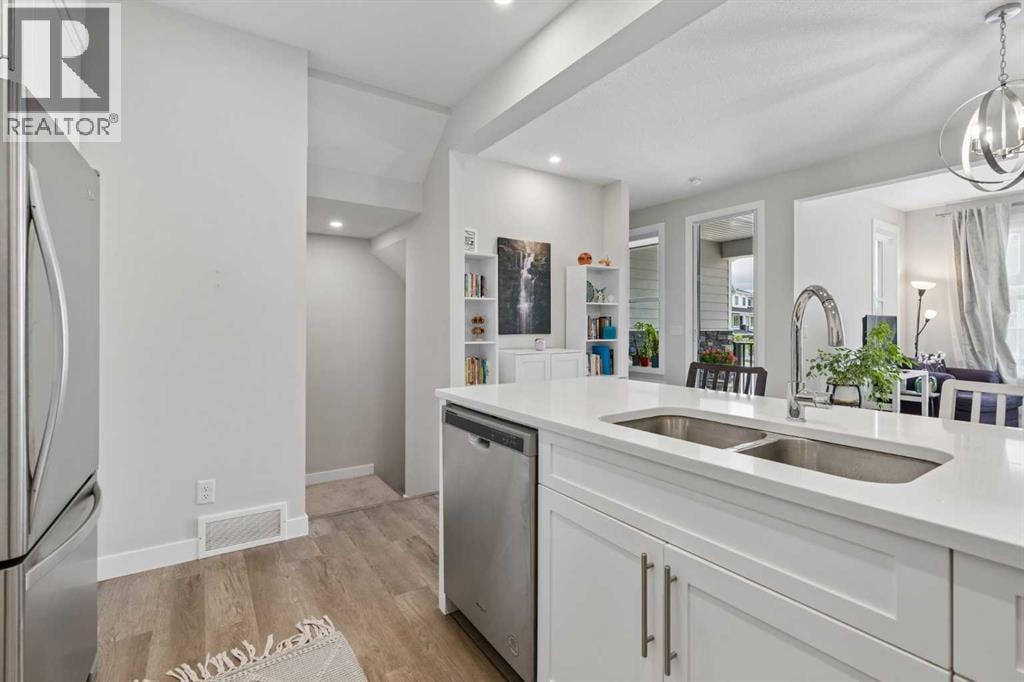711 Crestridge Common SW — photo 9