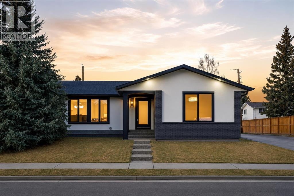 4904 Valiant Drive NW