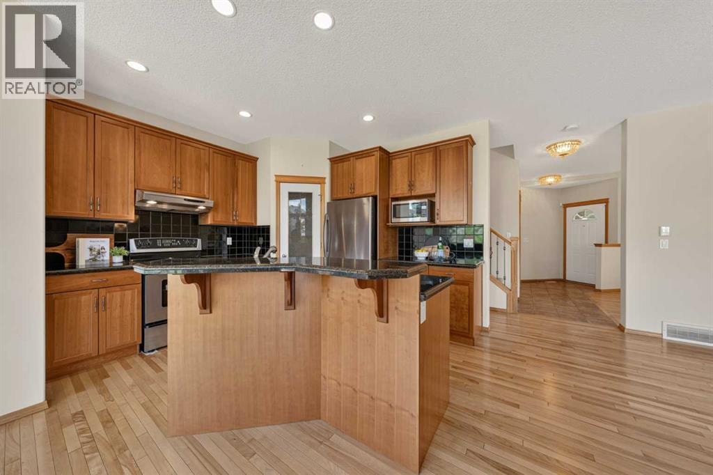 63 Cougartown Close SW — photo 13