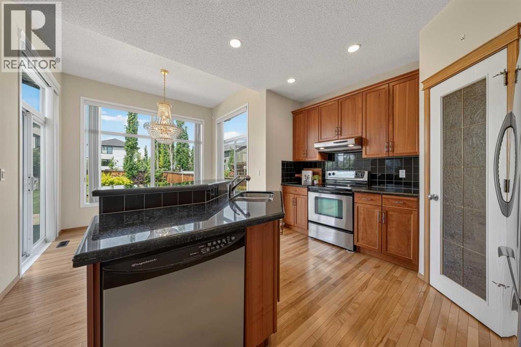 63 Cougartown Close SW — photo 16