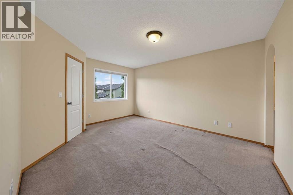 63 Cougartown Close SW — photo 26