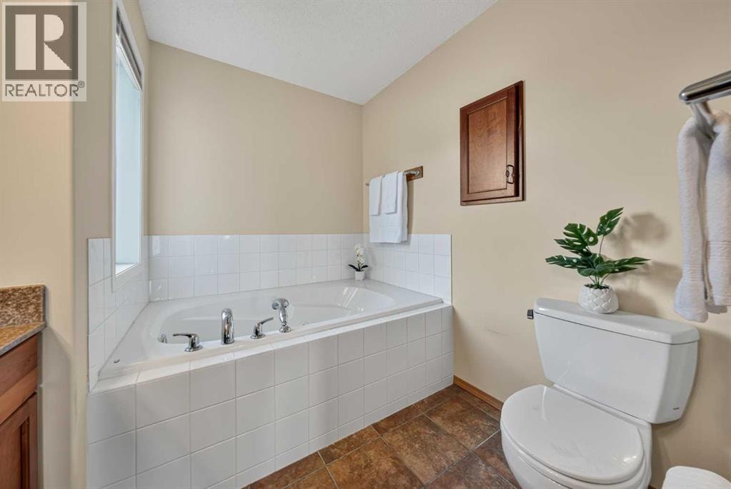 63 Cougartown Close SW — photo 30