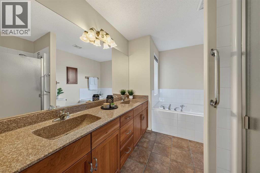 63 Cougartown Close SW — photo 29