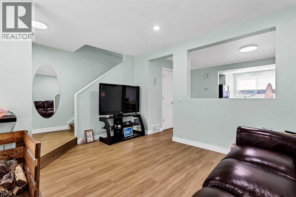 2187 Woodview Drive SW — photo 5