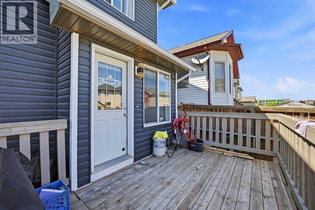 89 Saddlehorn Close NE — photo 43