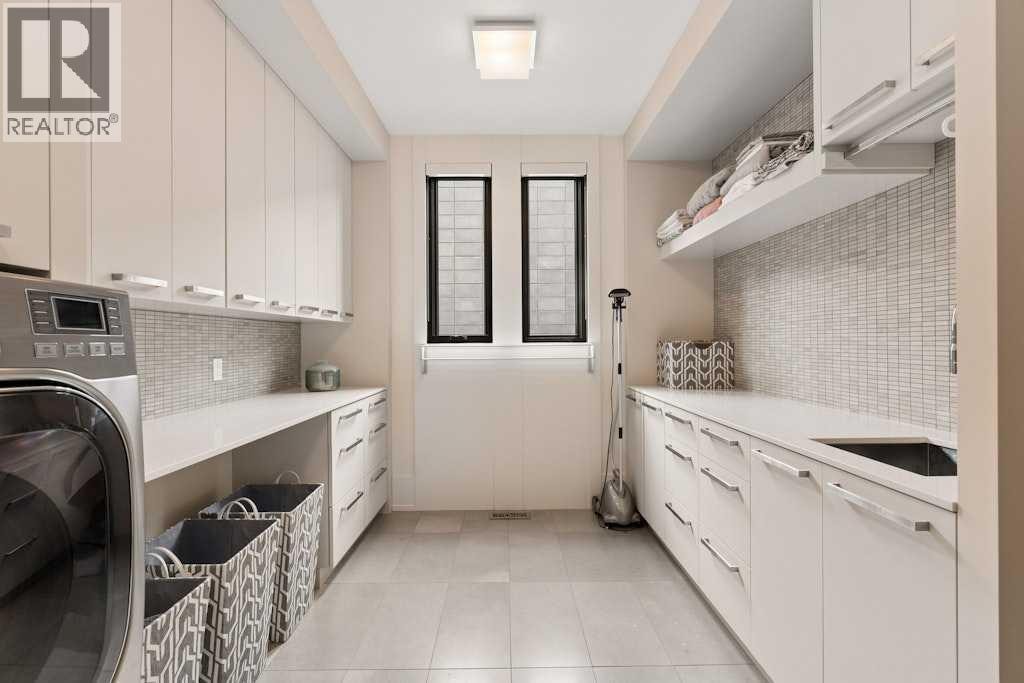 934 Rideau Road SW — photo 32
