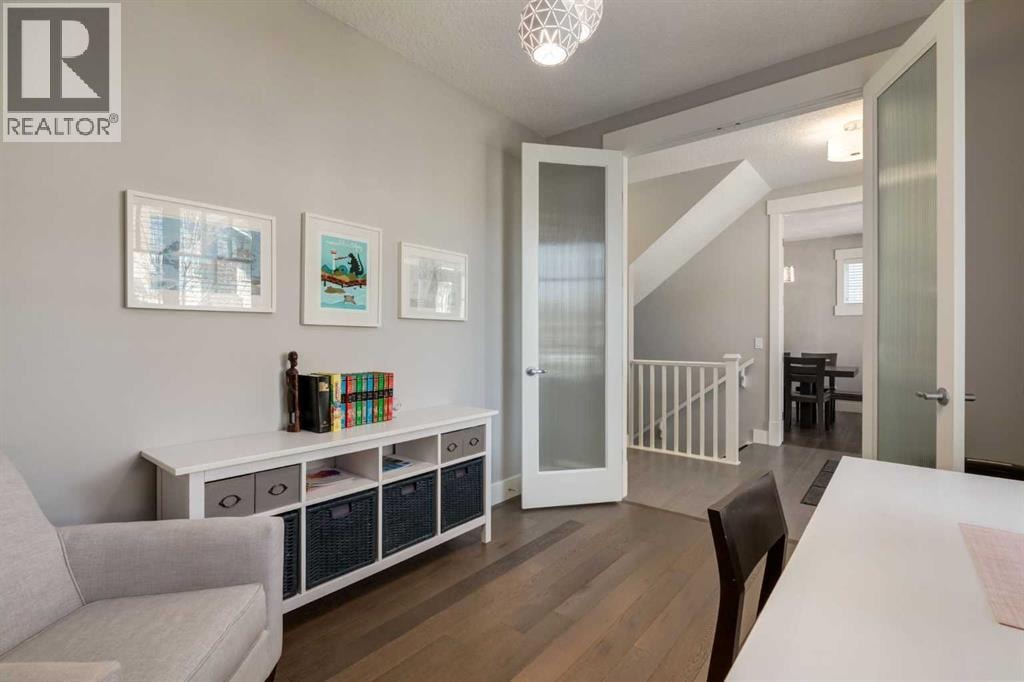 76 Dieppe Drive SW — photo 5