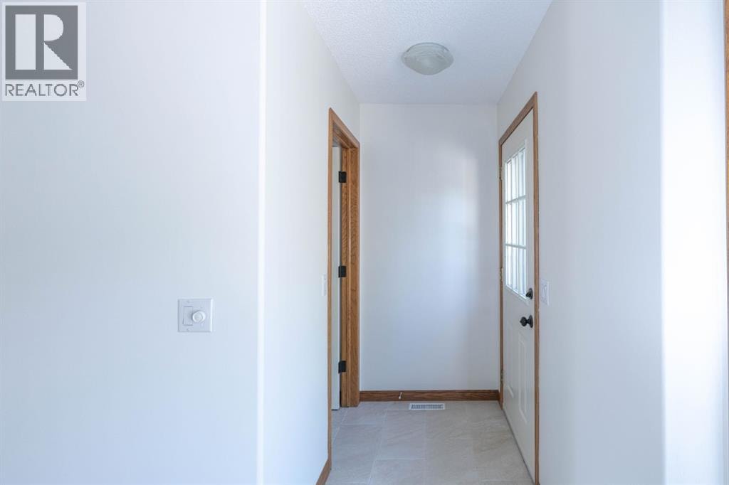8, 120 Ross Avenue — photo 17