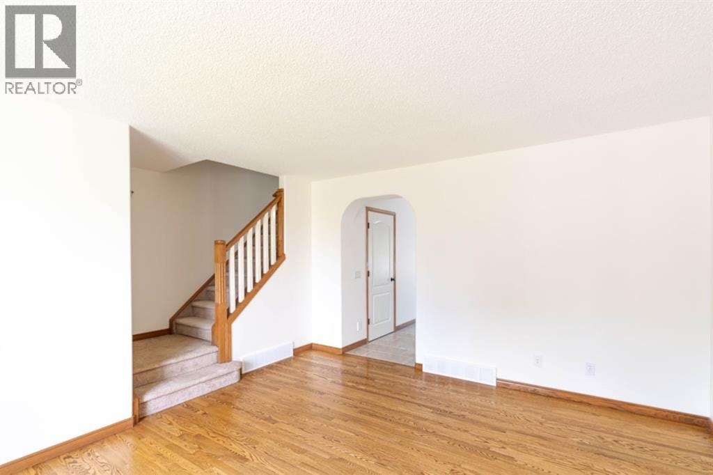 8, 120 Ross Avenue — photo 12