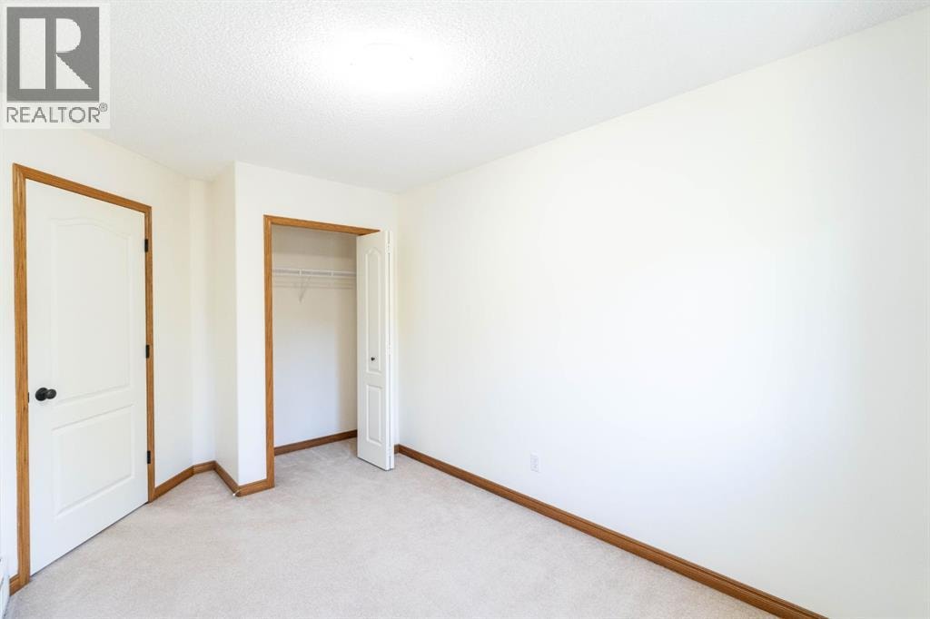 8, 120 Ross Avenue — photo 33