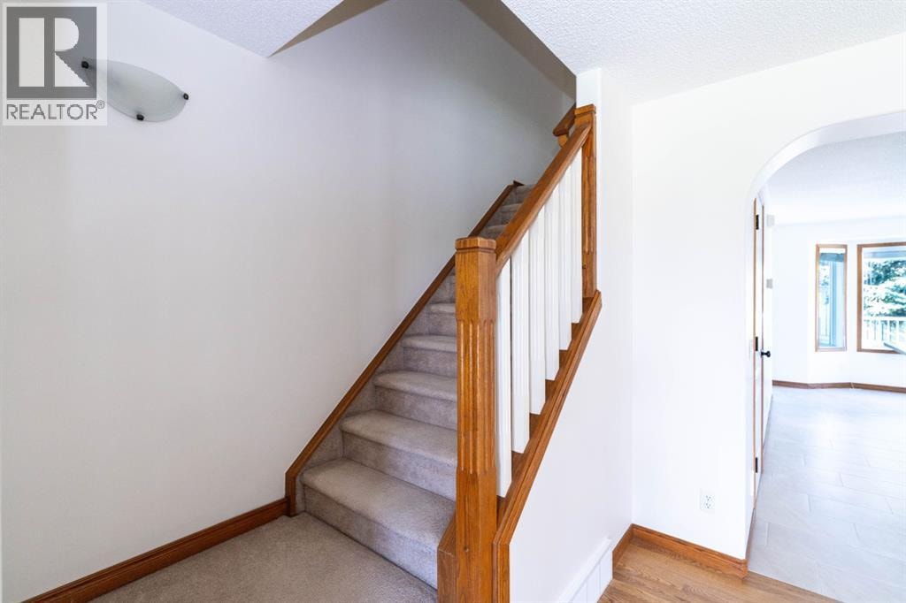 8, 120 Ross Avenue — photo 19