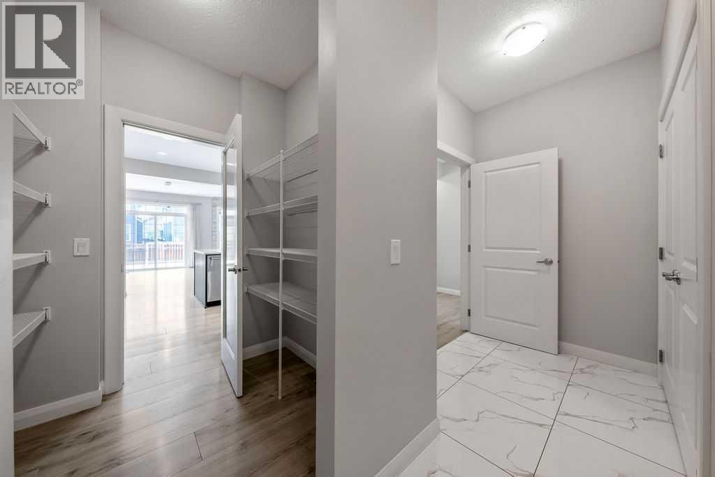 435 Evansglen Drive NW — photo 6