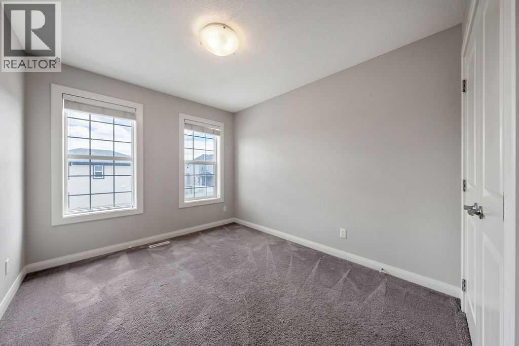435 Evansglen Drive NW — photo 28