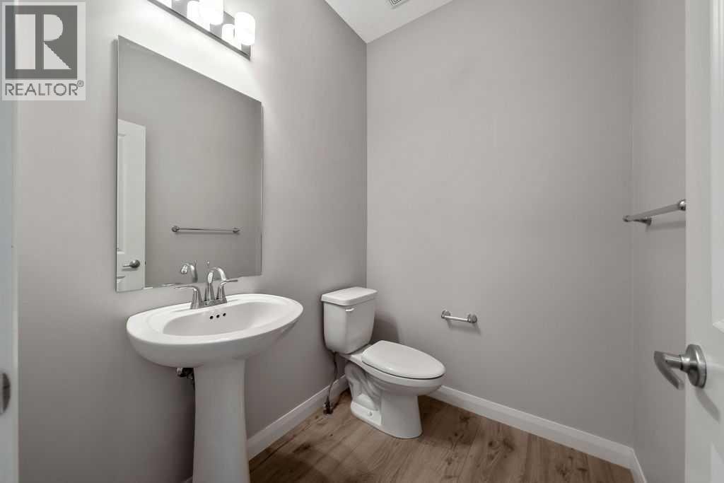 435 Evansglen Drive NW — photo 16