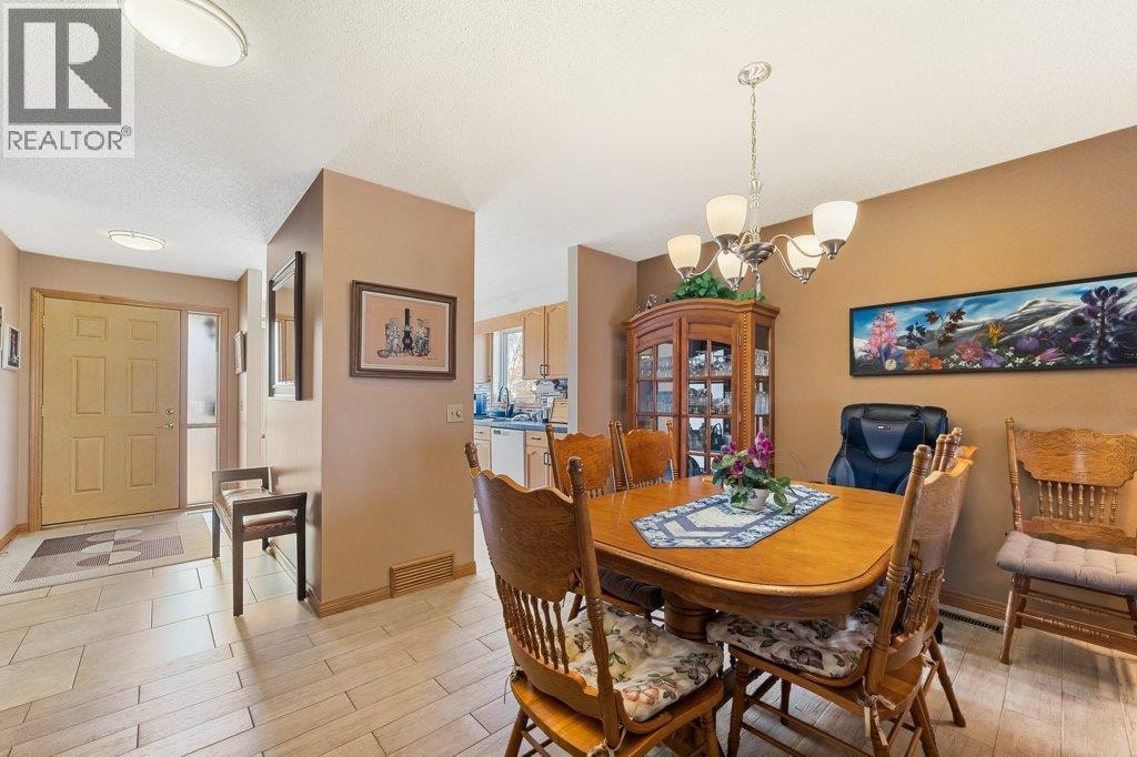 52 Macewan Park Heights NW — photo 10