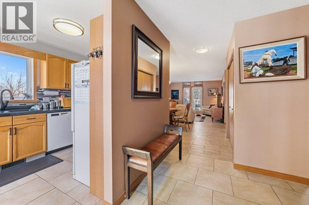 52 Macewan Park Heights NW — photo 9