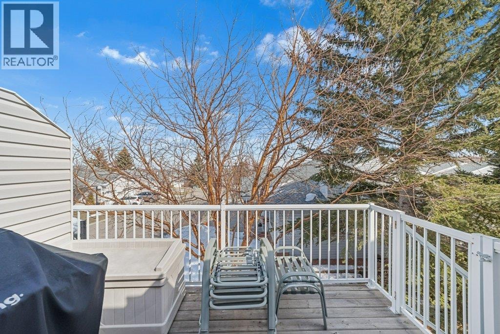 52 Macewan Park Heights NW — photo 32