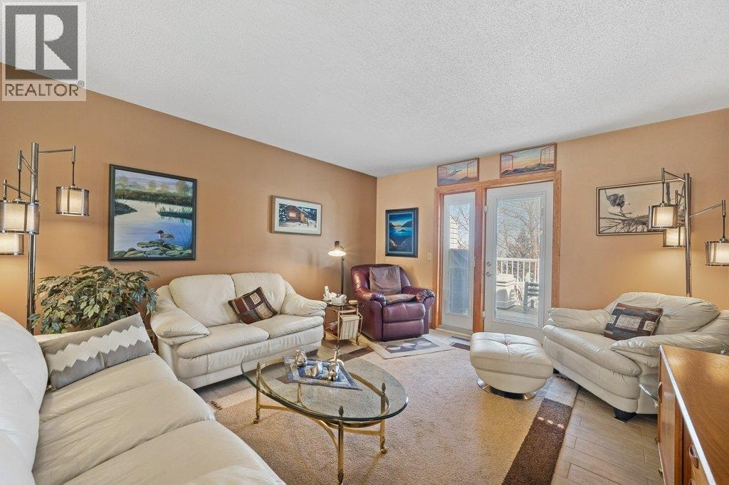 52 Macewan Park Heights NW — photo 5