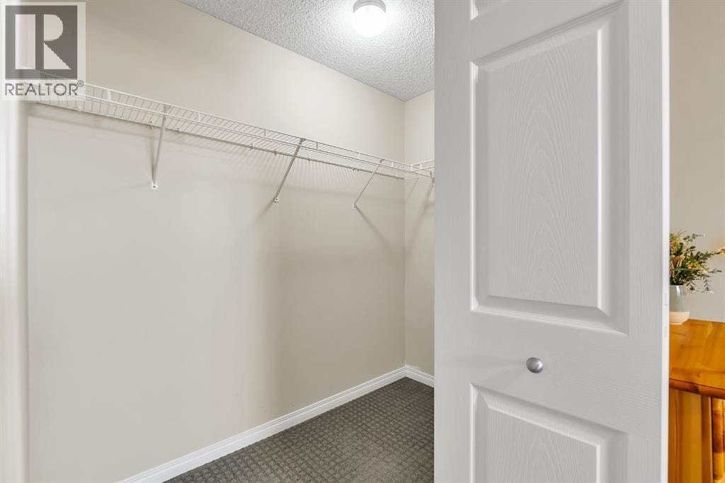 151 Hawkmere View — photo 33