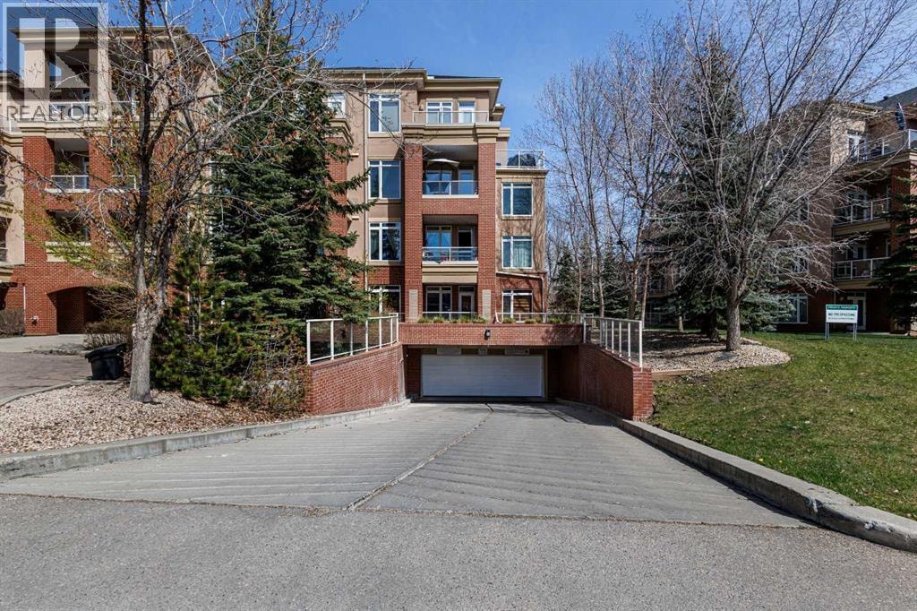 304, 8 Hemlock Crescent SW — photo 33