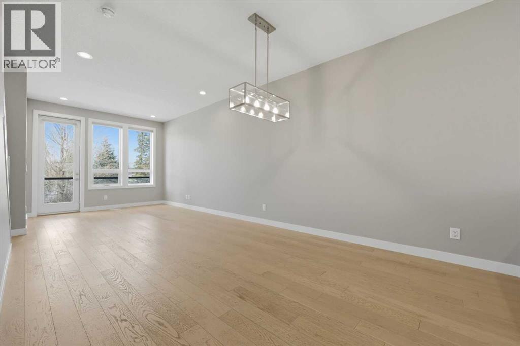4065 32 Avenue NW — photo 10