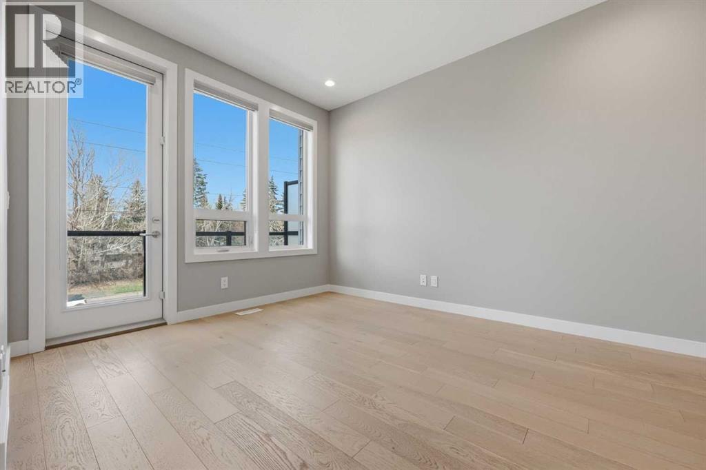 4065 32 Avenue NW — photo 14