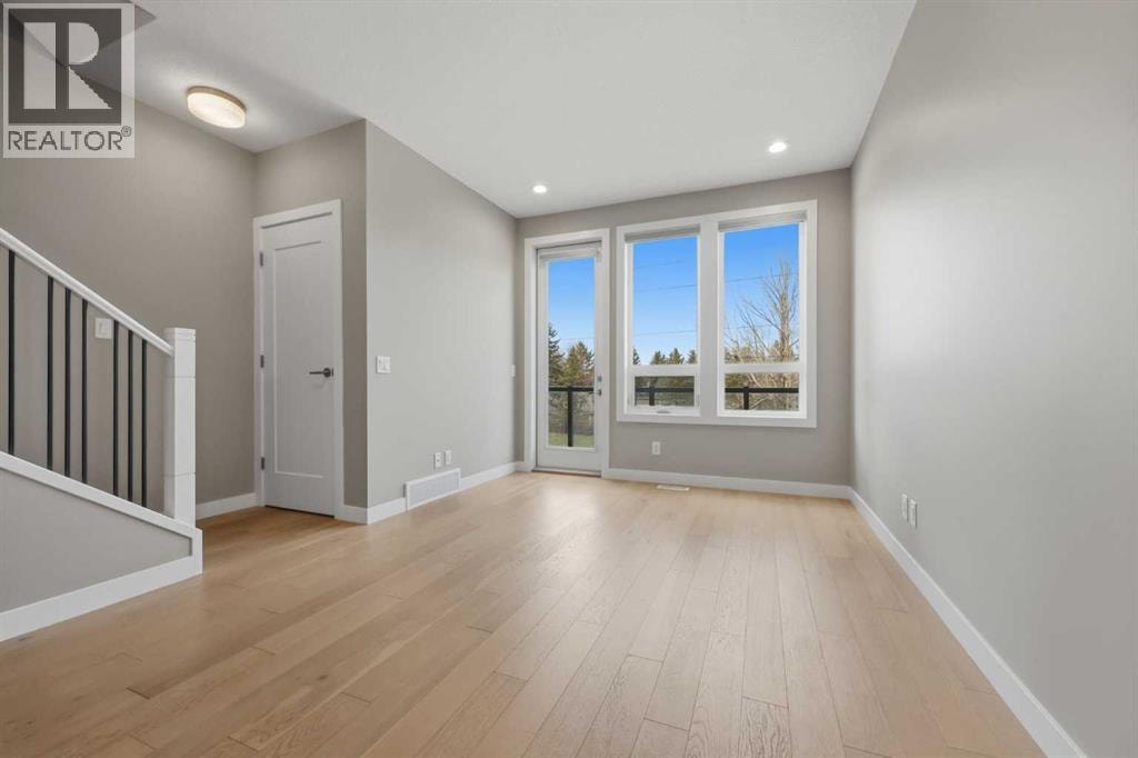 4065 32 Avenue NW — photo 13