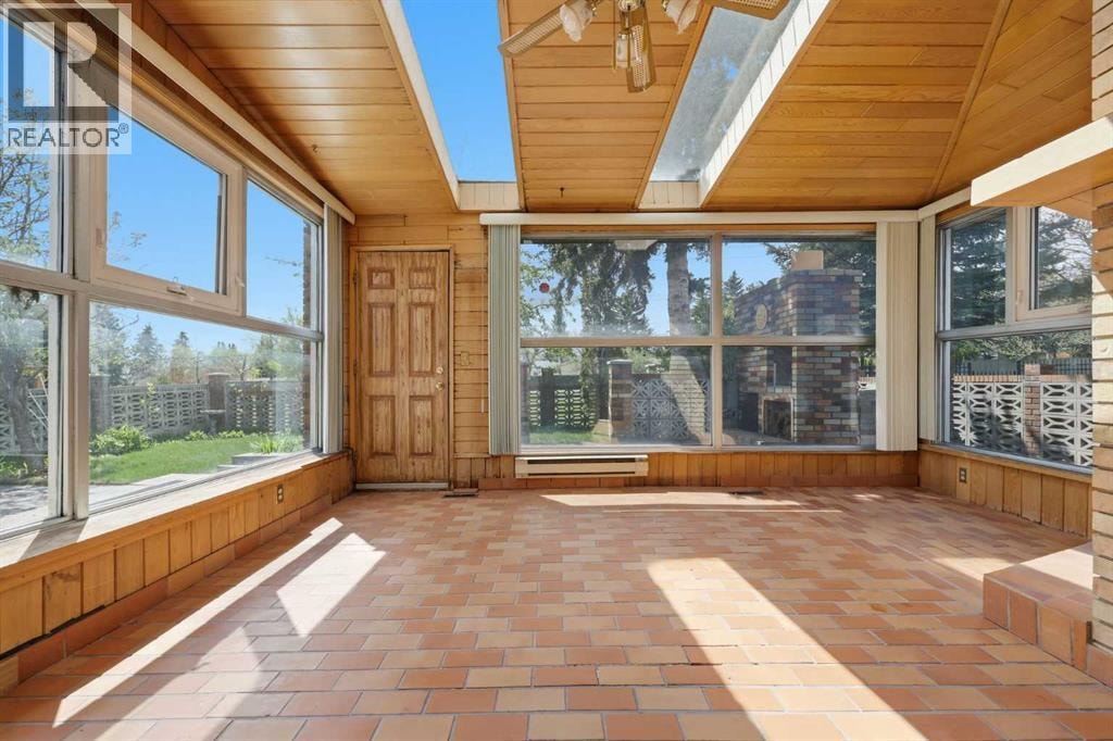 480 Berkley Crescent NW — photo 15