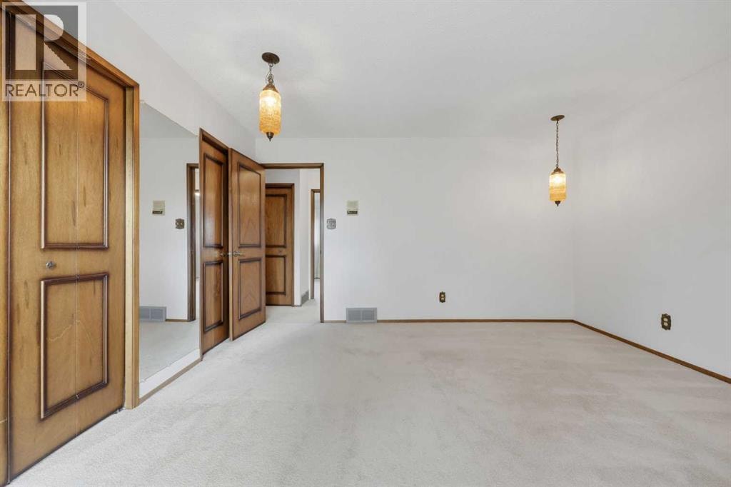 480 Berkley Crescent NW — photo 24