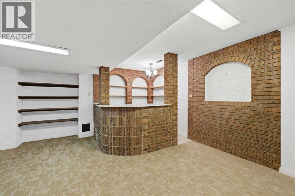 480 Berkley Crescent NW — photo 36