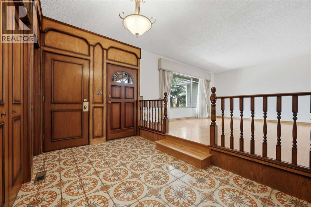 480 Berkley Crescent NW — photo 21