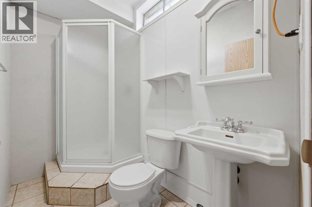 480 Berkley Crescent NW — photo 41