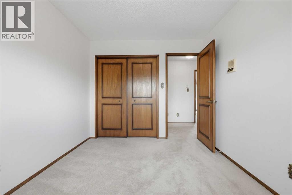 480 Berkley Crescent NW — photo 29