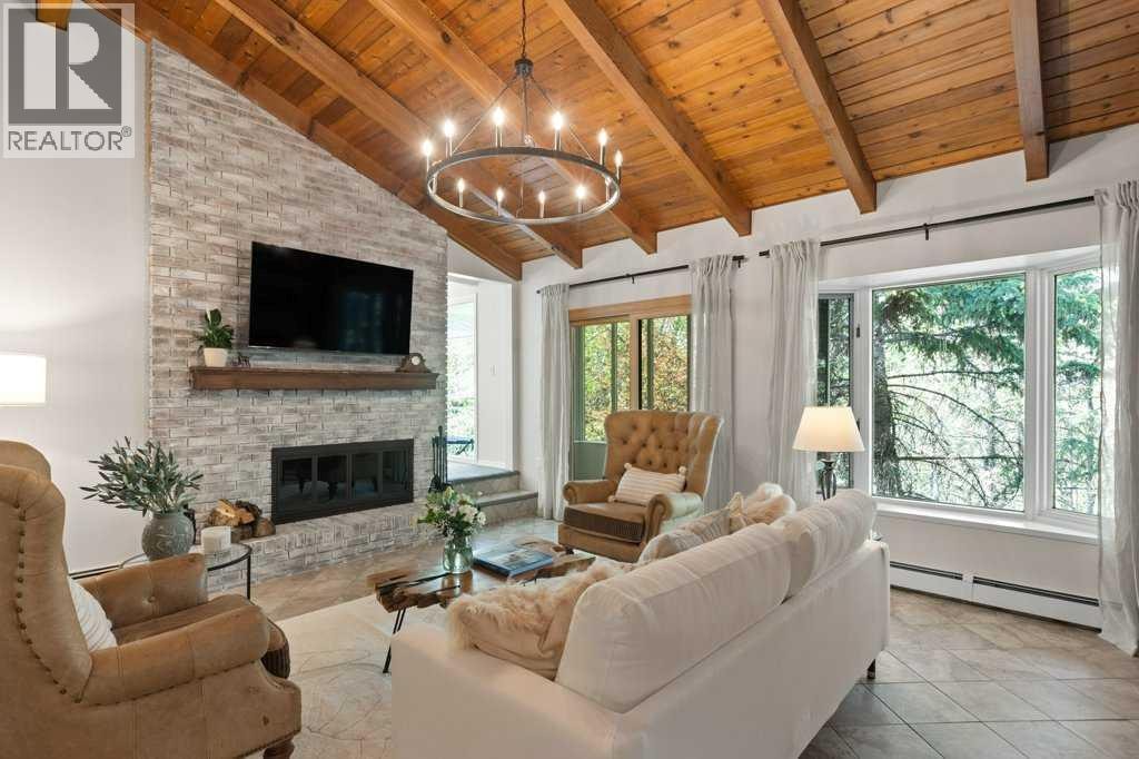 244098 Panorama Ridge SW — photo 1