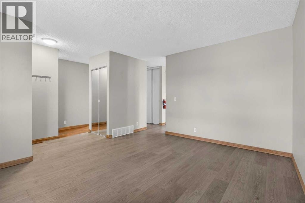 27 Bedford Road NE — photo 4