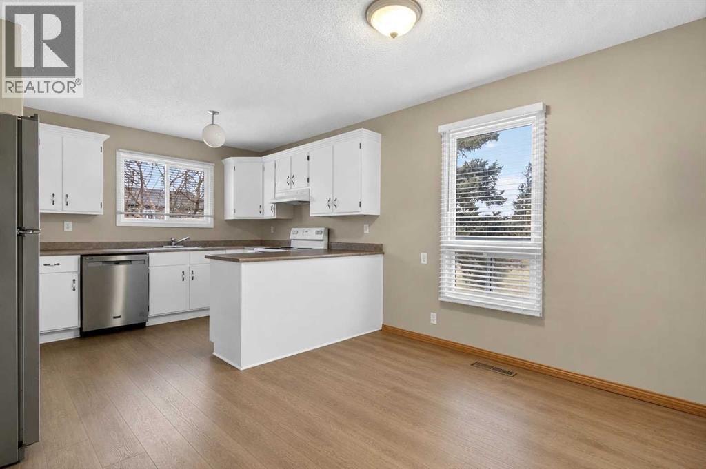 27 Bedford Road NE — photo 12