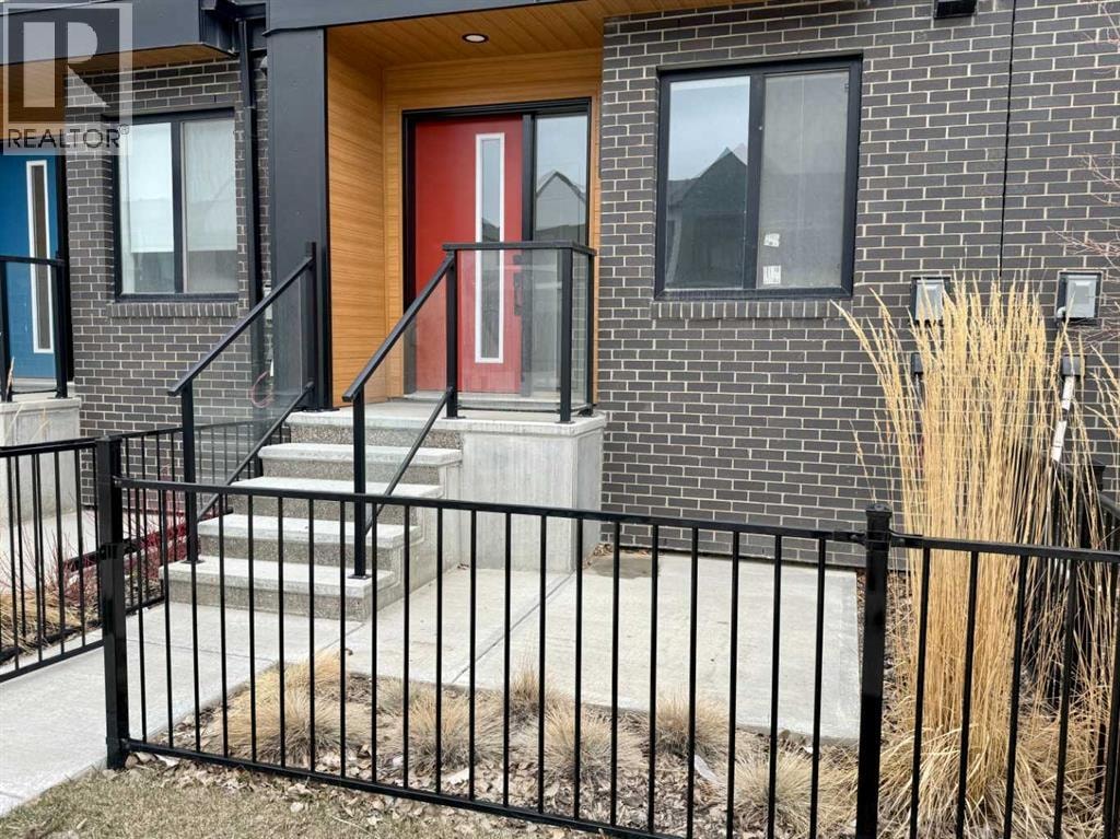 8528 21 Avenue SE — photo 34