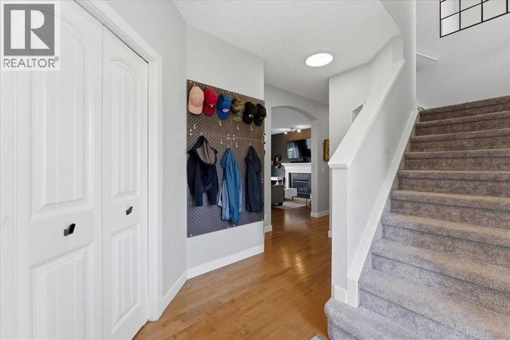 17 Bridlecrest Court SW — photo 6
