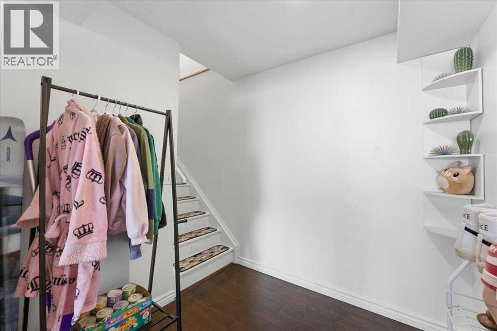 17 Bridlecrest Court SW — photo 35