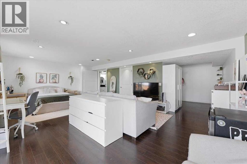 17 Bridlecrest Court SW — photo 38