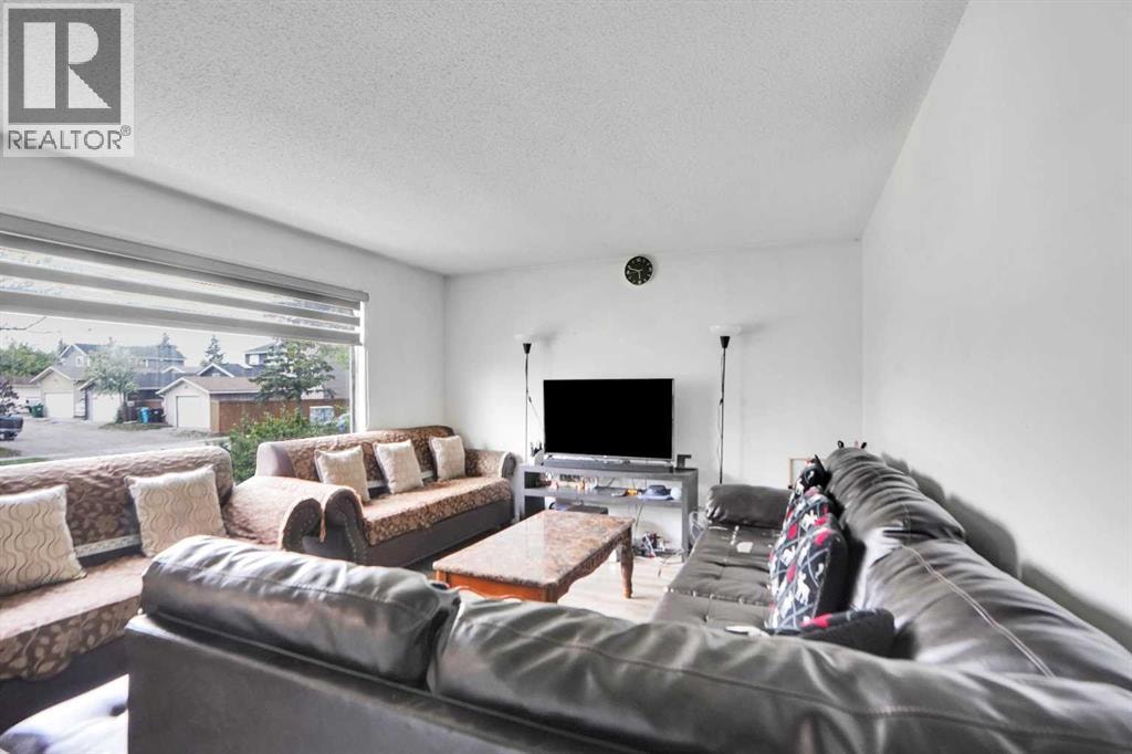 168 Castlebrook Drive NE — photo 9