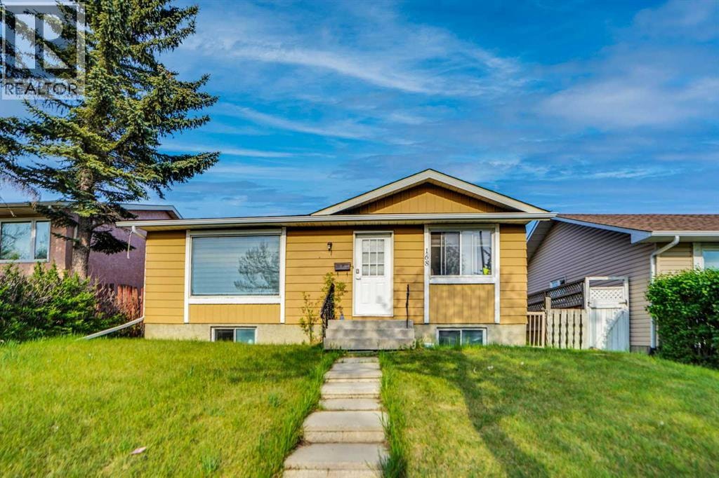 168 Castlebrook Drive NE — photo 2