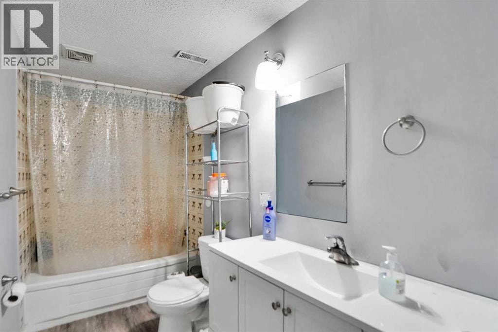168 Castlebrook Drive NE — photo 32