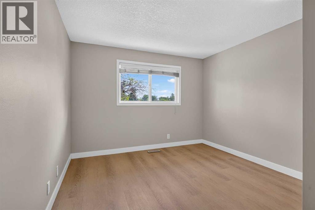 2515 62 Street NE — photo 17