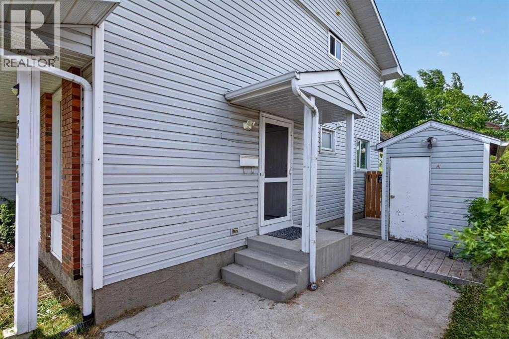 2515 62 Street NE — photo 3