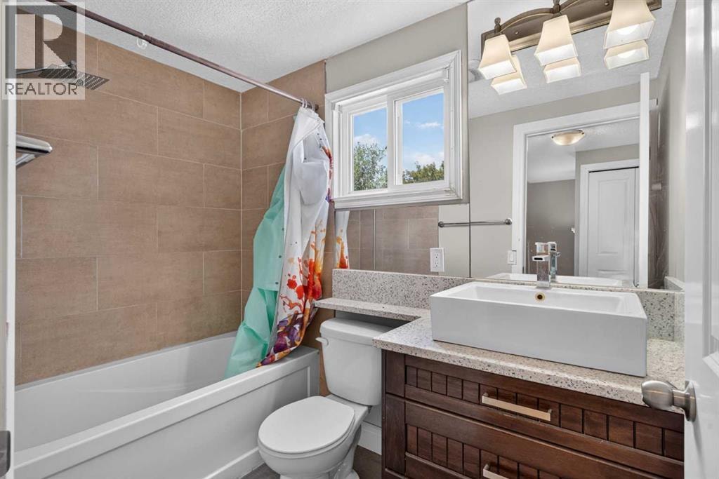 2515 62 Street NE — photo 22