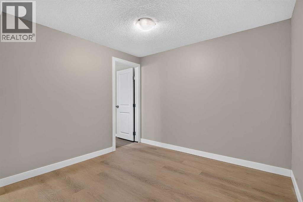2515 62 Street NE — photo 29